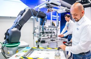 Futurisztikus élményközpontot nyitott Budapesten a Bosch Rexroth élményközpont bosch Rexroth