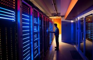 Hárommilliárd dolláros megállapodást kötött a Schneider Electric az amerikai adatcéggel Schneider Electric Compass Datacenters