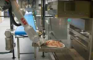 Óriási bukta lett a robotizált pizzakiszállító robotizált pizzakiszállító