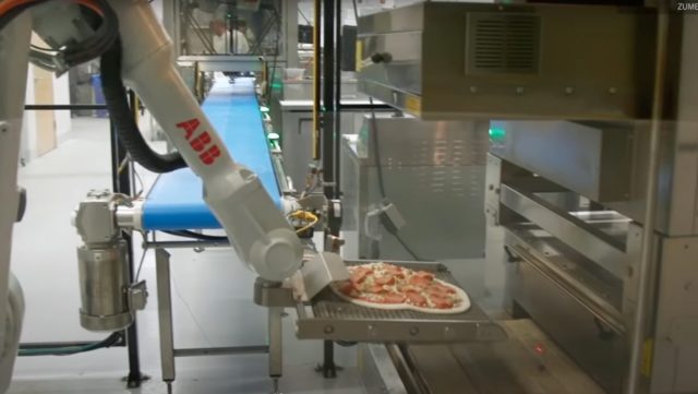 robotizalt-pizzakiszallito-e1686632574498 robotizált pizzakiszállító